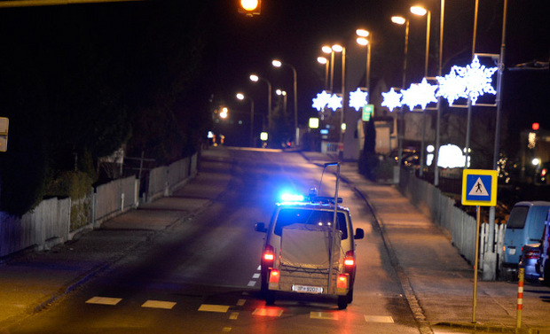 Während der "Entsorgung" mussten wegen Explosionsgefahr mehrere Häuser geräumt und 15 Personen evakuiert werden.