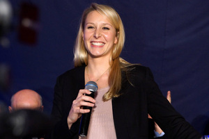 Marion Marechal Le Pen, die Enkelin des Parteigründers Jean-Marie Le Pen, ist mit 26 Jahren bereits Spitzenpolitikerin des FN und gilt als zweites prominentes Gesicht der Partei neben ihrer Tante Marine.