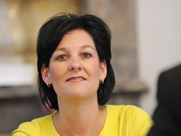 Haselwanter-Schneider wirft der VP Scheinheiligkeit vor.