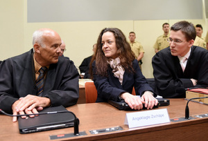 Beate Zschäpes neue Verteidiger Hermann Borchert (l.) und Mathias Grasel (r.).