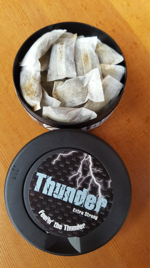 In einer Dose Snus sind bis zu 24 Tabakbeutelchen.