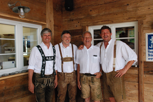 Die vier Investoren der frisch umgebauten Cilli-Hütte: Franz Schratt, Josef Kattum, Fritz Schweiger, Robert Ackermann.