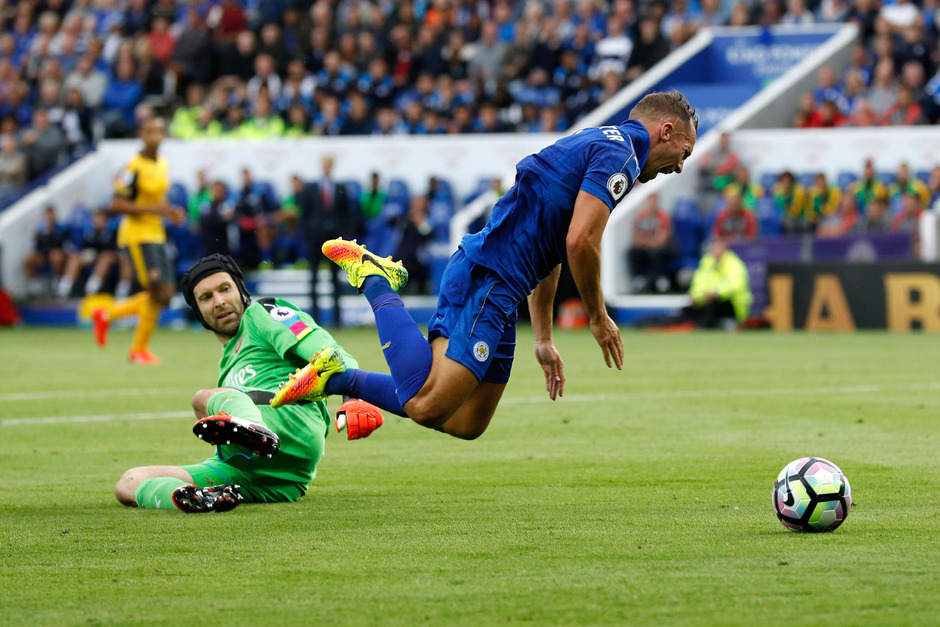 Danny Drinkwater bleibt Leicester City treu.