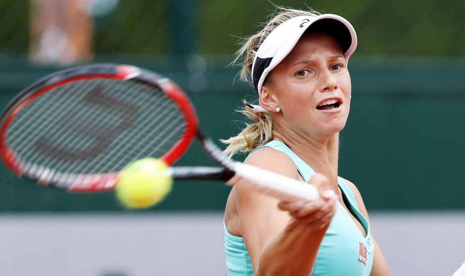 Barbara Haas schlägt bei den US Open im Hauptbewerb auf.