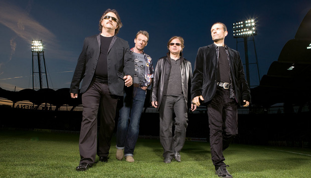 Die Band Opus wird um 19.30 Uhr den Landhausplatz rocken.