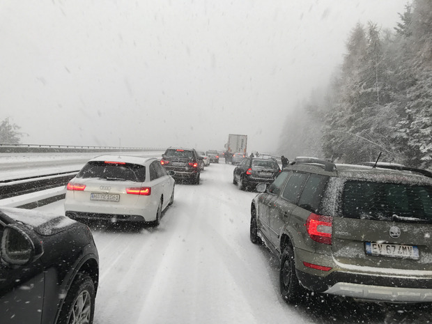 Schneechaos auf der Brennerautobahn.