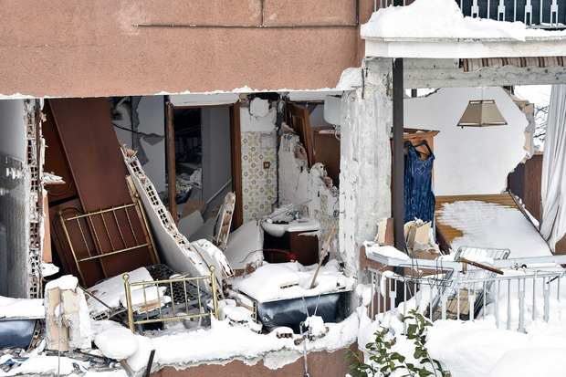 Vier heftige Erdstöße zerstörten weitere Gebäude in Amatrice.