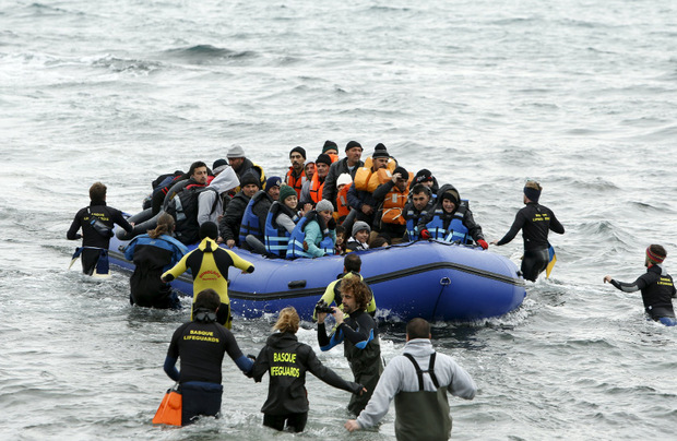 In solchen Schlauchbooten versuchen Flüchtlinge, Europa zu erreichen. Hunderte Menschen verloren so seit Beginn des Jahres ihr Leben - darunter viele Kinder.
