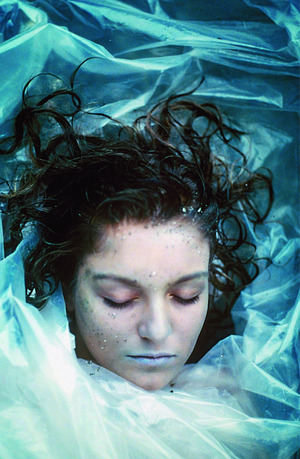 „Wir werden uns in 25 Jahren wiedersehen“, sagte die tote Schönheitskönigin Laura Palmer damals zu Agent Cooper. Sie sollte wohl recht behalten.