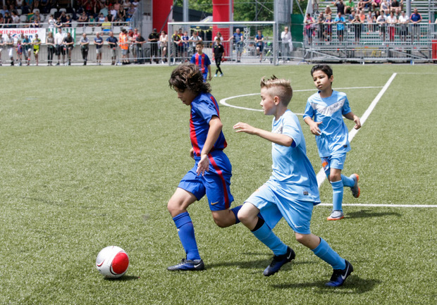 Es war nicht Carles Puyol, dem die Nachwuchskicker vom SC Kirchberg auf den Fersen waren – trotzdem begeisterte Barcelona.