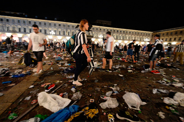 Bei einer Massenpanik am Piazza San Carlo in Turin wurden 1.400 Menschen verletzt.