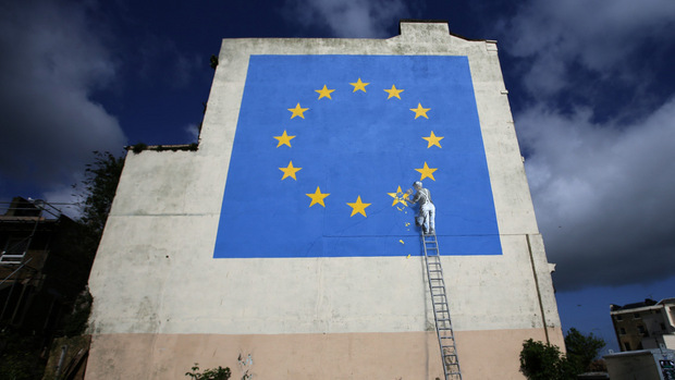 Dieses Banksy-Kunstwerk wurde am 8. Mai in Dover in Süd-England entdeckt und ist als Kritik auf den Brexit zu verstehen.
