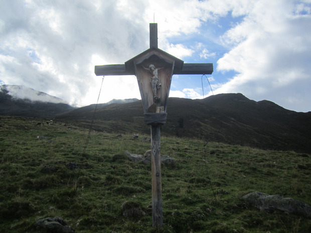 Blick zu Fotscher Windegg und Gamskogel.