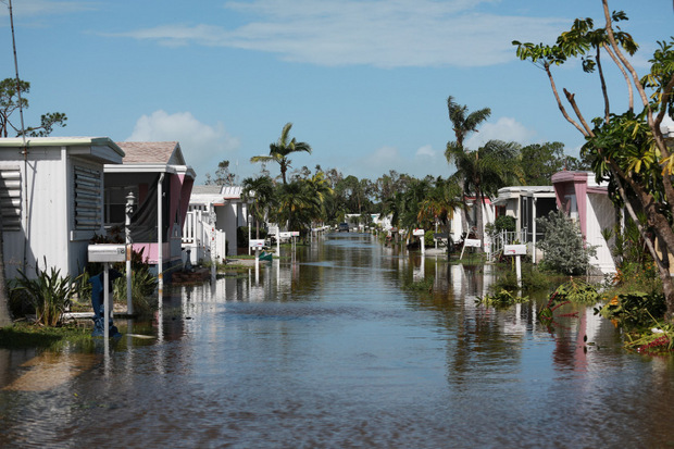"Naples hat es leider getroffen, aber sonst war es ein Wunder", sagte eine in Tampa wohnende Wienerin.