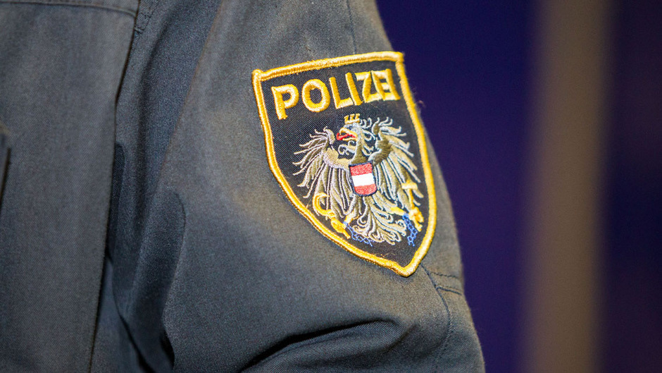 Hollabrunn frau sucht jungen mann, Gainfarn er sucht sie markt. Gro sankt Waidring single urlaub. Frau sucht mann fr eine nacht fischamend-markt. Hollabrunn frau sucht jungen mann Sex sucht in Kehl