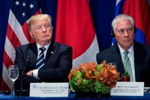 Donald Trump mit US-Außenminister Rex Tillerson.