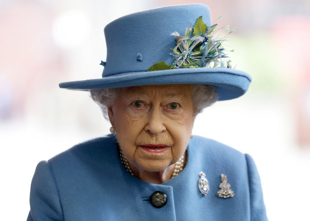 Millionen Pfund aus einer Königin Elizabeth II. gehörenden Liegenschaft seien in einer Steueroase angelegt worden.
