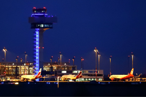 Flugzeuge am Flughafen Berlin Tegel.