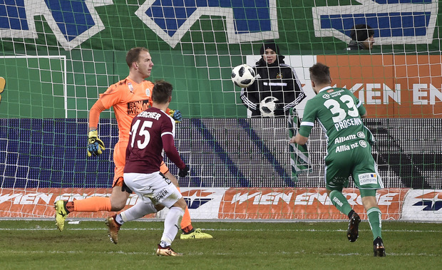 Philipp Prosenik erzielte den späten Rapid-Ausgleich, Ex-Wacker-Kicker Michael Lercher konnte nicht mehr retten.