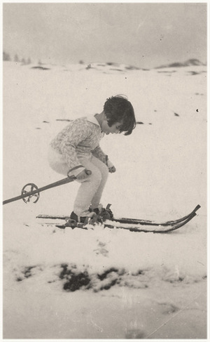 Dorli Neale beim Skifahren in Seefeld, Jänner 1928.