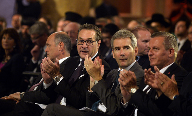 Nationalratspräsident Wolfgang Sobotka (ÖVP), Vizekanzler Heinz-Christian Strache (FPÖ), Finanzminister Hartwig Löger (ÖVP) und Verteidigungsminister Mario Kunasek (FPÖ) während der Gedenkveranstaltung am Freitag.