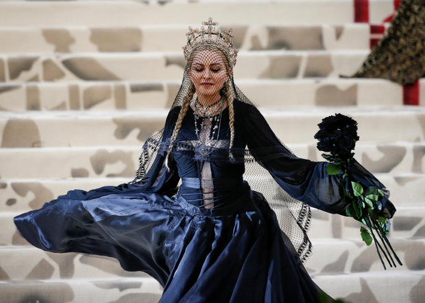 Madonna kam ganz in schwarz.