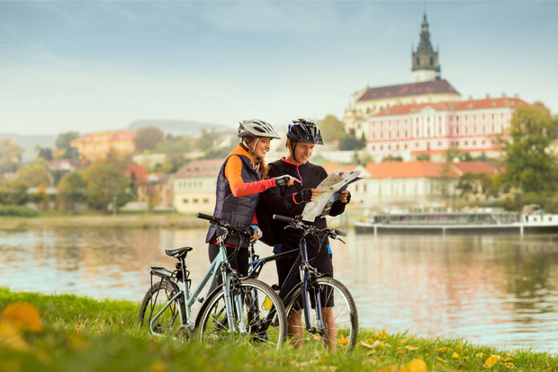 Wie hier bei Litomerice radelt man meist ganz nah an der Elbe.
