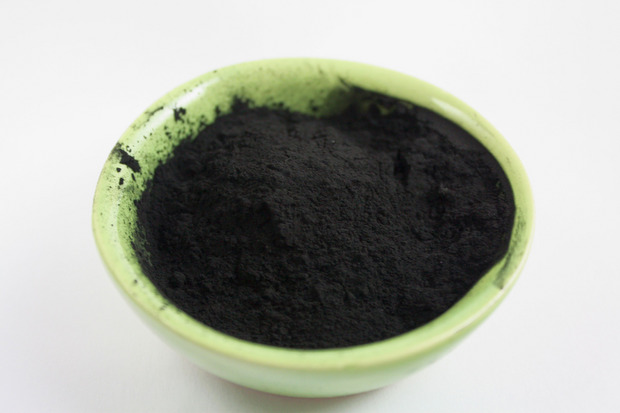 Bei der Hydrothermalen Carbonisierung wird Biomasse bei etwa 200 Grad Celsius und einem Druck von zehn bis 40 bar zu Kohlepulver.