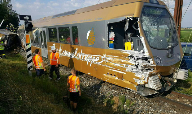 Laut Feuerwehr gab es mehrere Verletzte.