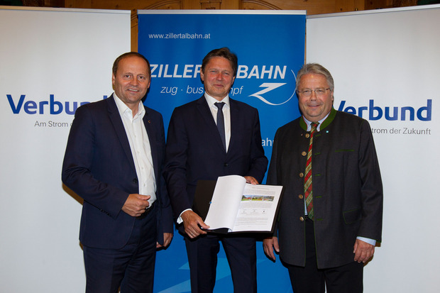Die Verträge sind unterschrieben (von links): LHStv. Josef Geisler, Verbund-Chef Wolfgang Anzengruber und Franz Hörl.