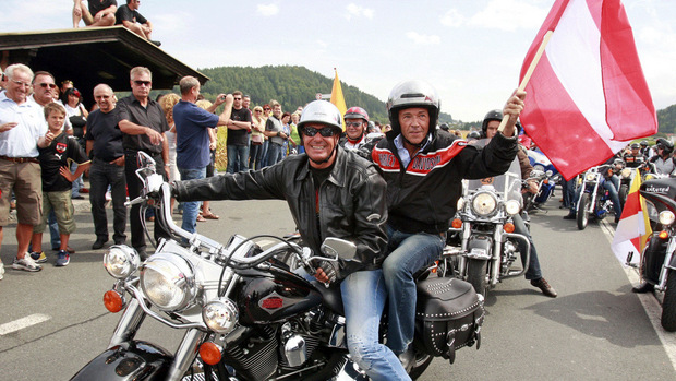 Der Kärntner Landeshauptmann gab sich gerne volksnah, auch beim Harley-Treffen am Faaker See.