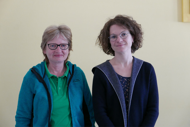 Monika Pucher-Schweiger und Maria Radziwon (v. l.) sind Ansprechpartner für betroffene Eltern und alle Angehörigen.
