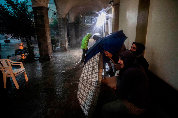 Seit Tagen hat das Unwetter Italien fest im Griff. Es gibt mittlerweile mindestens 20 Tote.