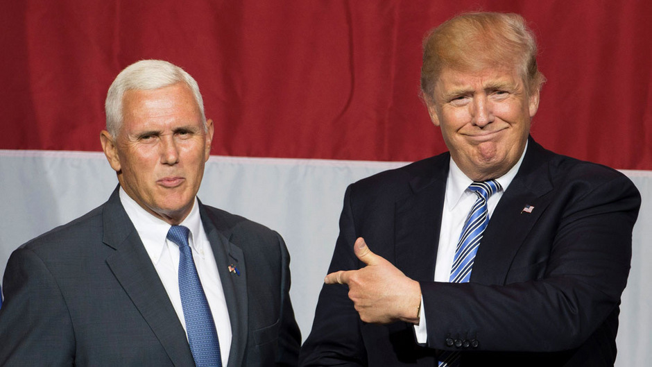 Donald Trump hat die Welt mit seinem politischen Handeln stark verunsichert. Kann sein Vize Mike Pence in München etwas Licht ins Dunkel bringen?