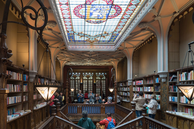 Die historische Buchhandlung ist ein gefundenes Fressen für Bücherwürmer.
