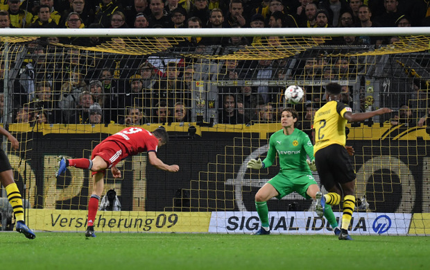 Da war die Münchner Welt noch in Ordnung: Robert Lewandowski brachte die Bayern gleich zwei Mal per Kopf in Führung.