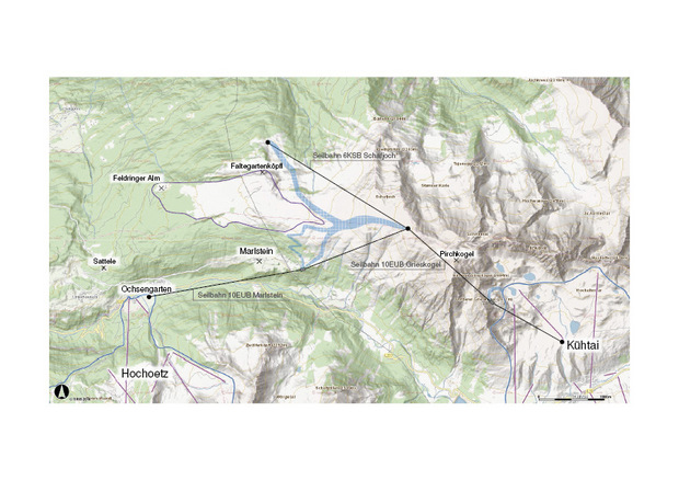 Dieses Projekt mit drei Bahnen (zwei davon mit Mittelstation) und Pisten (blau eingezeichnet) wurde bereits 2017 zur Vorprüfung eingereicht. Derzeit wird das UVE-Konzept erarbeitet.