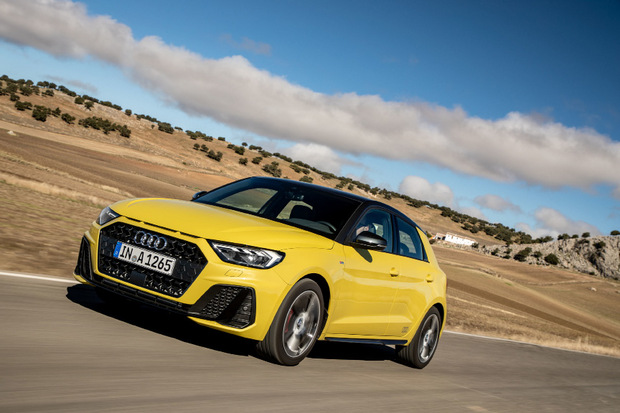 Der Kleinformat-Audi A1 gibt sich äußerlich dynamischer, muss aber künftig auf die sportliche Dreitürer-Variante und wohl auch auf einen Imageträger mit Allrad verzichten.