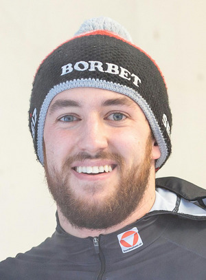 Der Tiroler Bobpilot Benni Maier hofft auf Spenden.