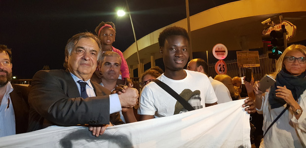 In der Touristenmetropole kämpft seit Jahren Bürgermeister Leoluca Orlando (im Bild links) für ein besseres Leben seiner Bewohner.