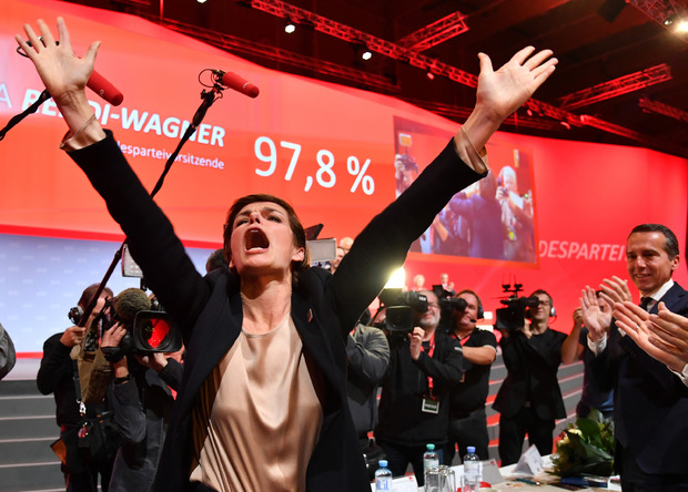 Emotional: Die neue SPÖ-Chefin jubelte nach ihrer Wahl.