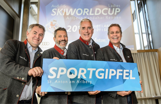 Einigkeit am Arlberg, vereint in den Weltcup zurück: St. Antons Bürgermeister Helmut Mall, OK-Chef Peter Mall, Skiklub-Präsident Josef Chodakowski und TVB-Chef Markus Ebster.