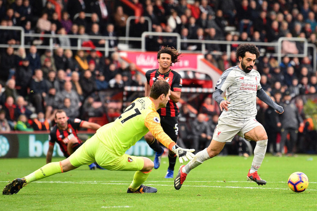 Salah (r.) führte Liverpool zum ungefährdeten Sieg.