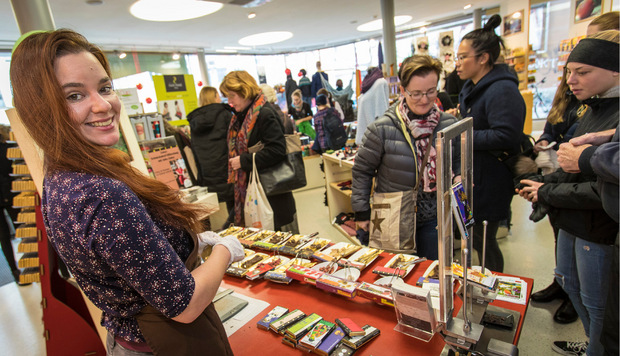 Ein Griss’ um die Schokolade gab es bei Zotters Verkostung im „World Fair Trade Shop“ in Innsbruck.