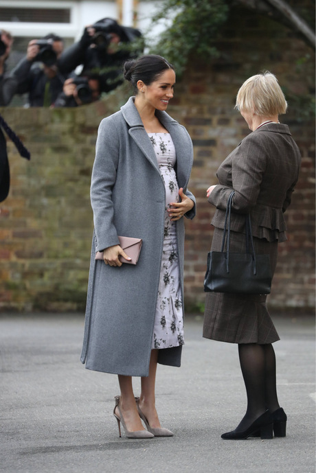 Der Babybauch zeichnet sich nun schon deutlich ab: Im Frühjahr soll der Nachwuchs von Prinz Harry und Meghan geboren werden.