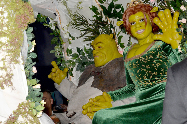 Zu Halloween hatte Kaulitz seine Freundin als "Shrek" begleitet.
