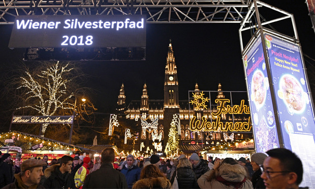 Bei Einbruch der Dunkelheit herrschte schon reger Betrieb am Wiener Silvesterpfad.