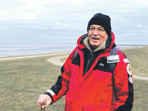 Wattführer Johann P. Franzen kennt die Nordsee bei Westerdeichstrich wie seine Westentasche. Im Sommer und im Winter ist er im Watt unterwegs.