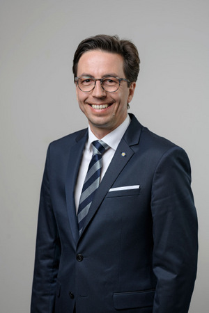 „Die Tourismusabgabe trifft viele. Auch Branchen, bei denen man sich ohnehin schon fragt, wofür man eigentlich bezahlt", so Alexander Gamper (FPÖ-Abgeordneter).