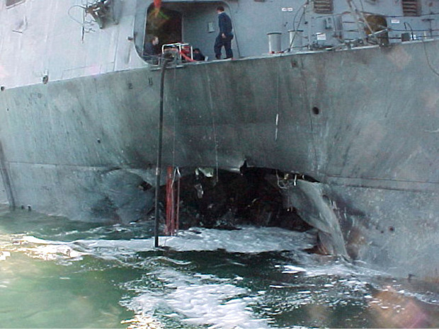 Der Angriff auf die USS Cole im Jahr 2000.